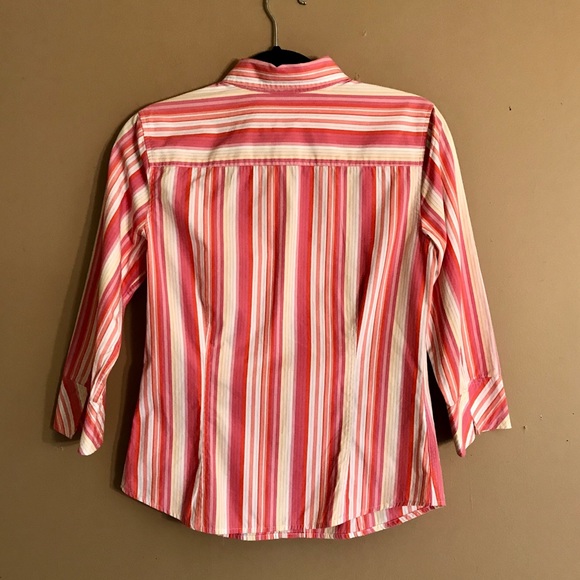 3/4 sleeve button down shirt - Picture 2 of 5